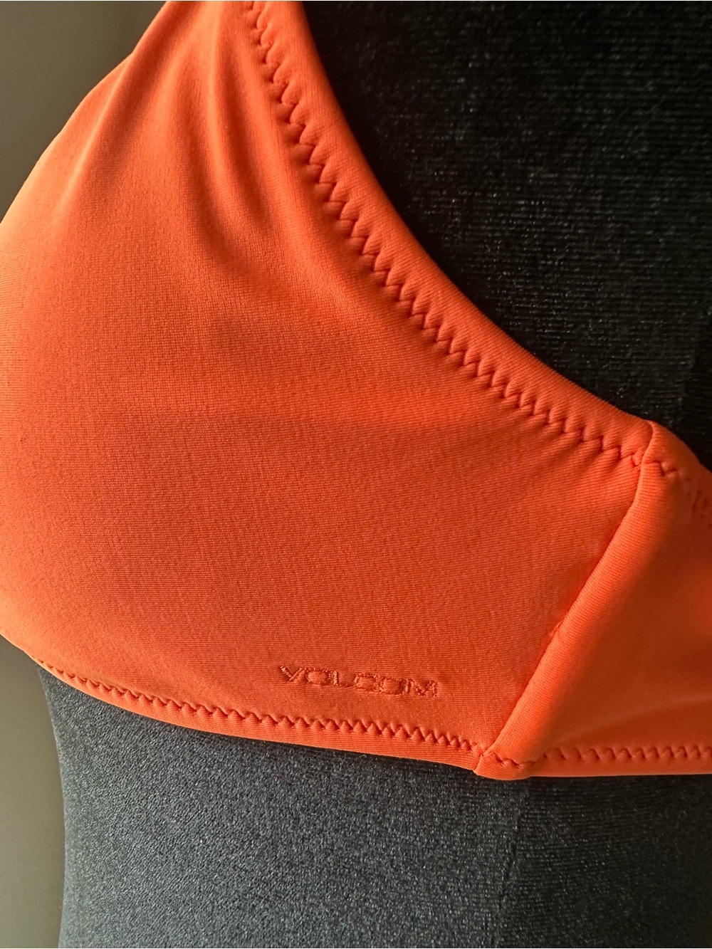 Women's Orange Volcom Bikini Top๐๐ - Picture 4 of 8